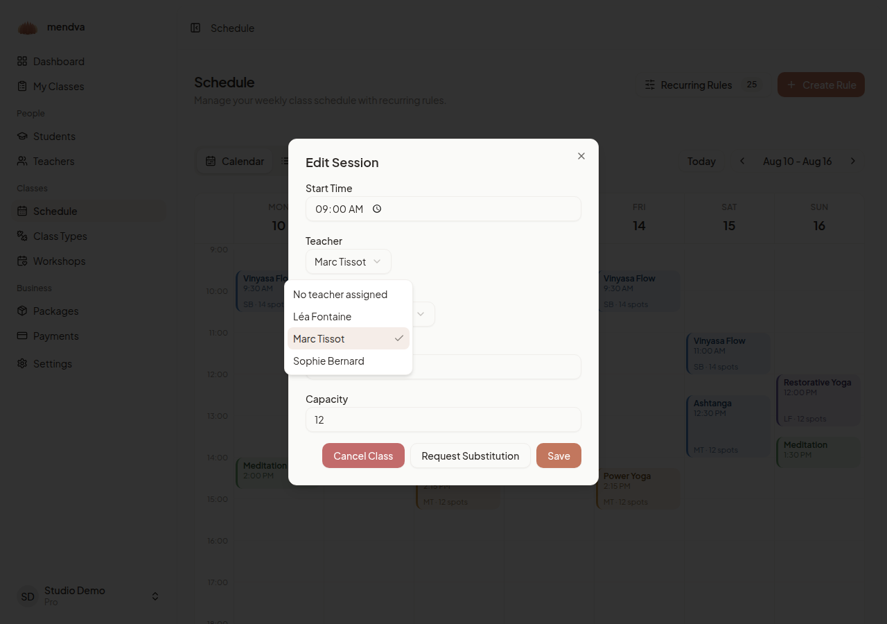 A class being edited, with the option to request a substitution or cancel it